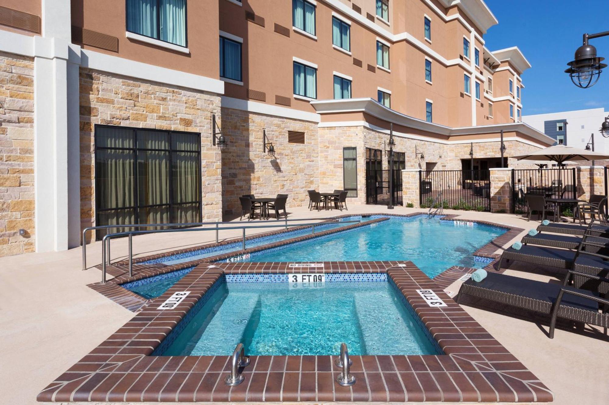 Courtyard By Marriott San Angelo Hotell Exteriör bild